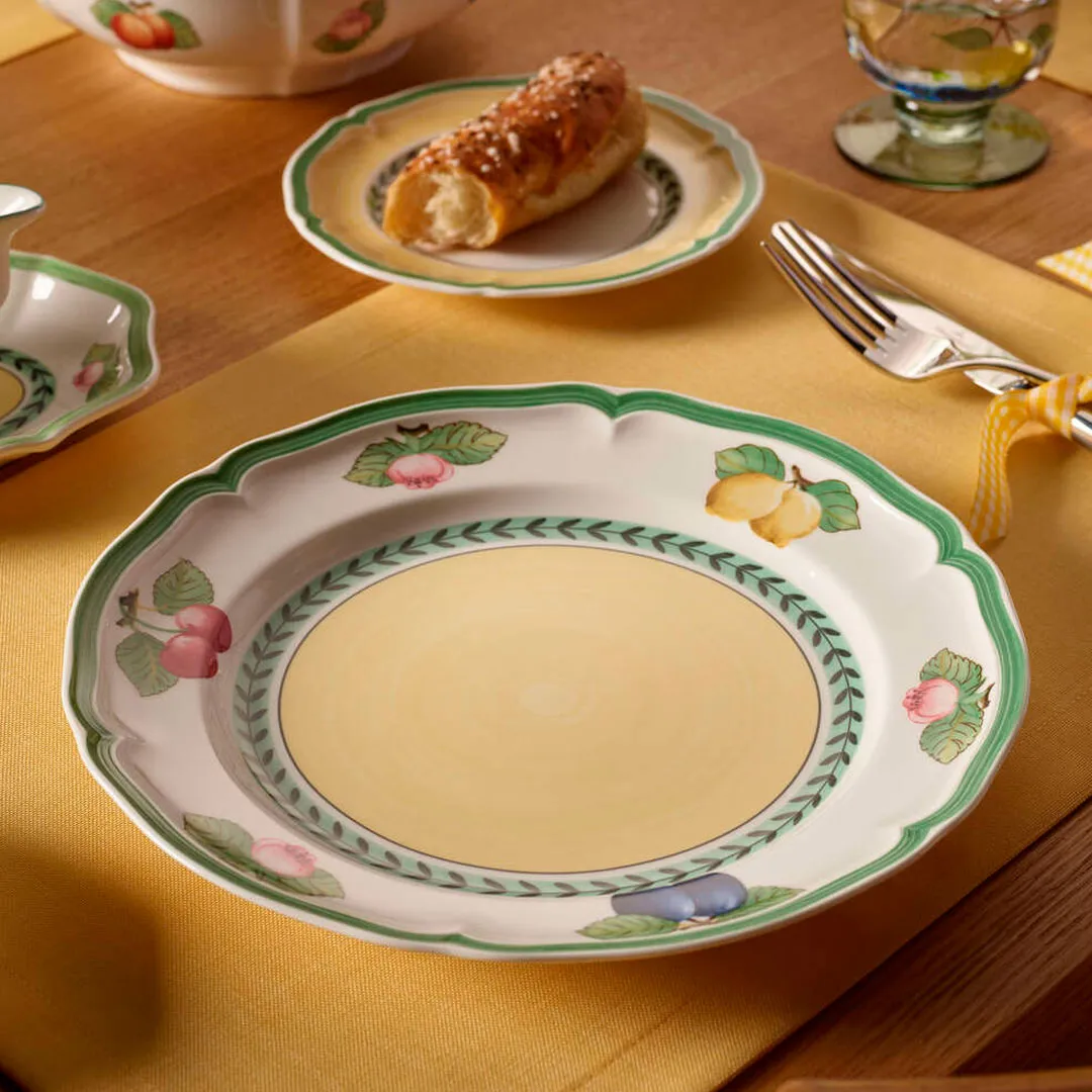 Плоская тарелка