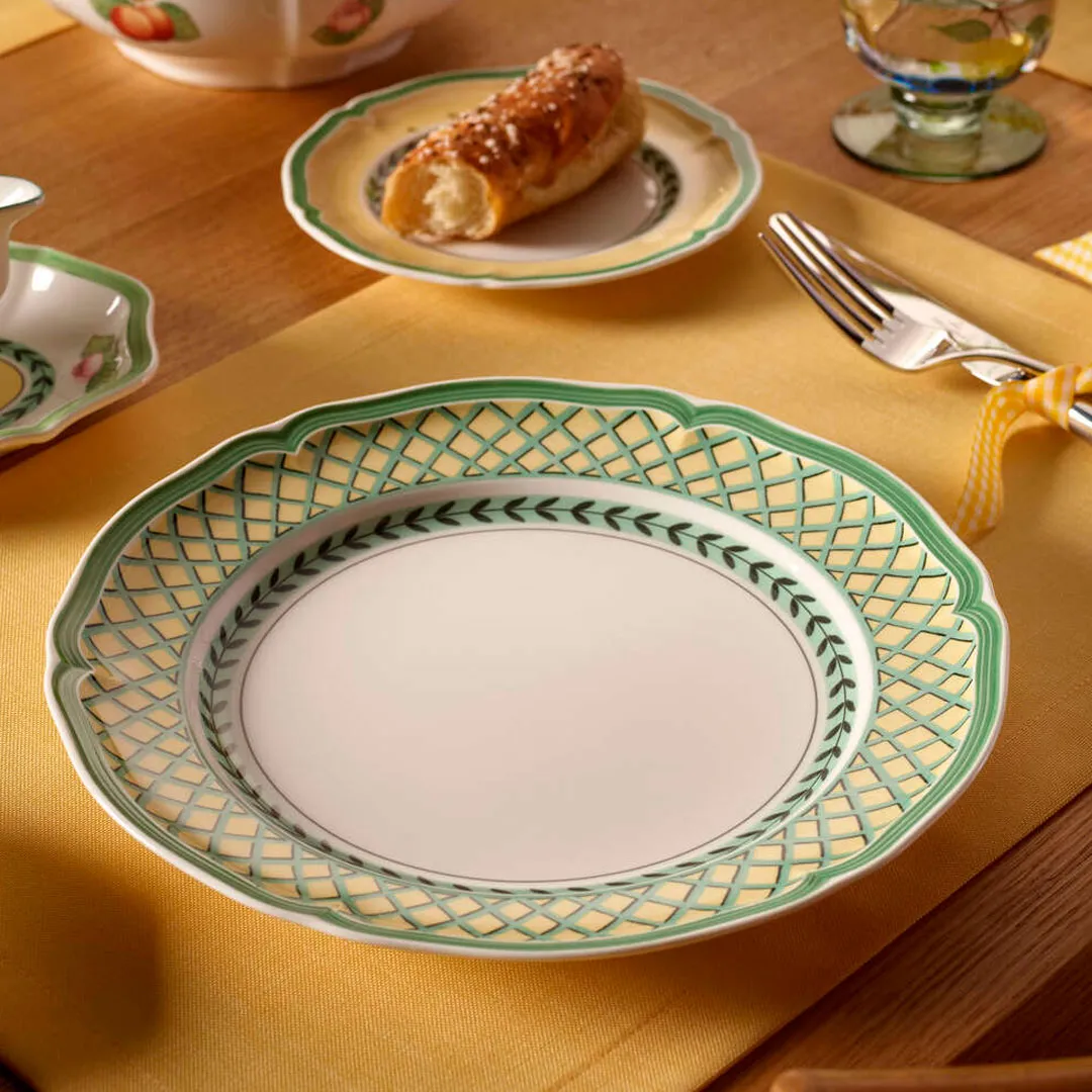 Плоская тарелка