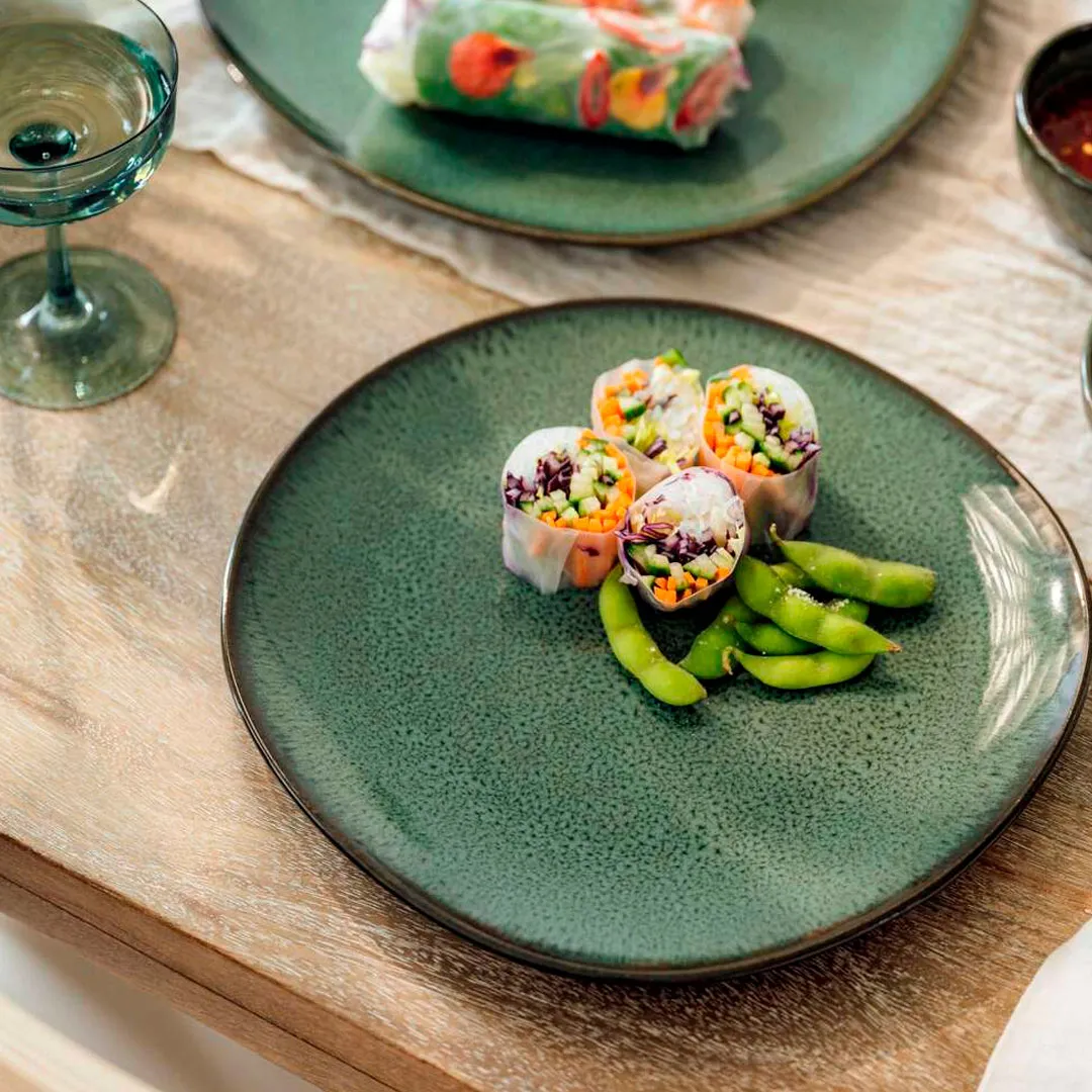 Плоская тарелка