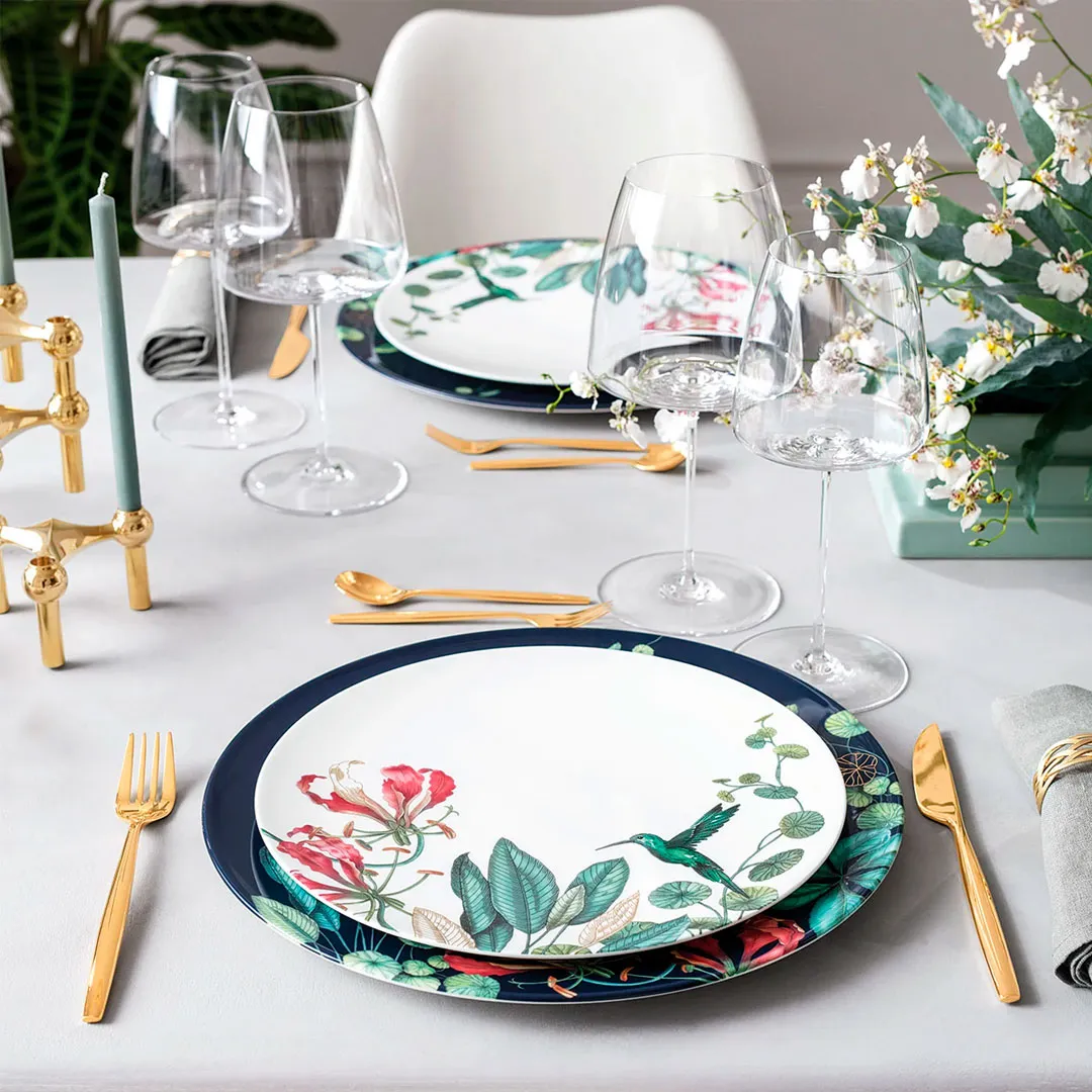 Плоская тарелка