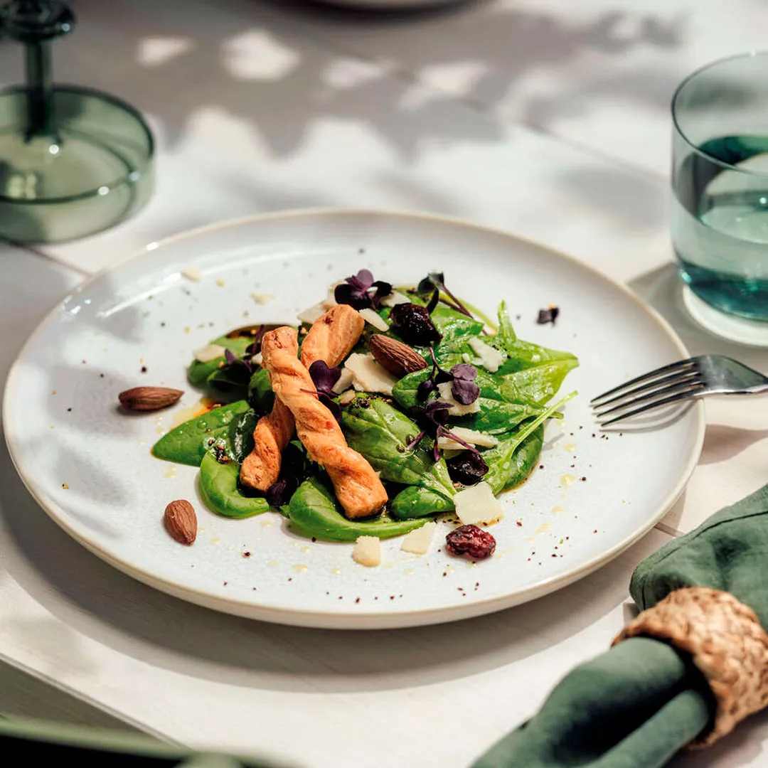 Плоская тарелка