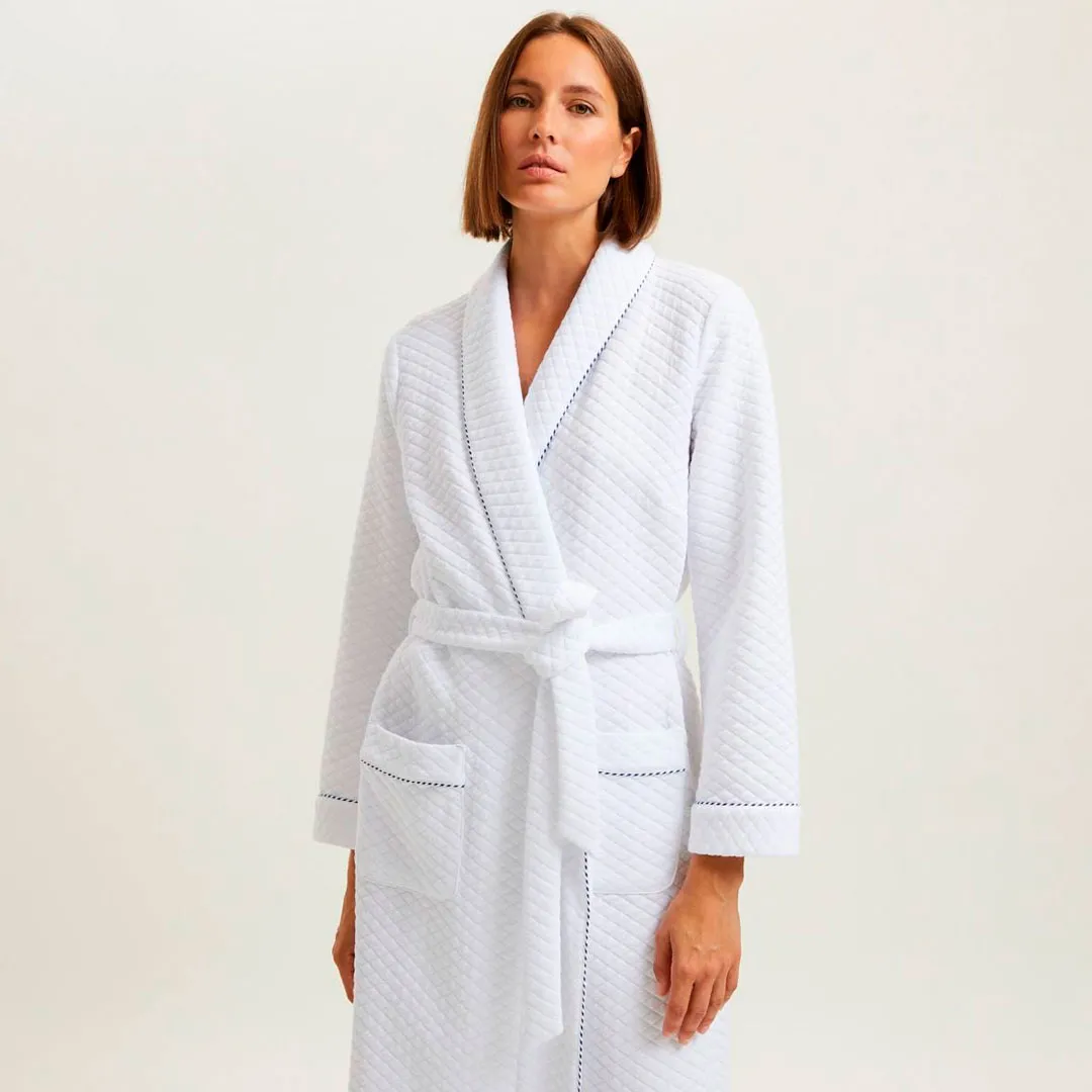 Халат женский ESSENTIU Blanc
