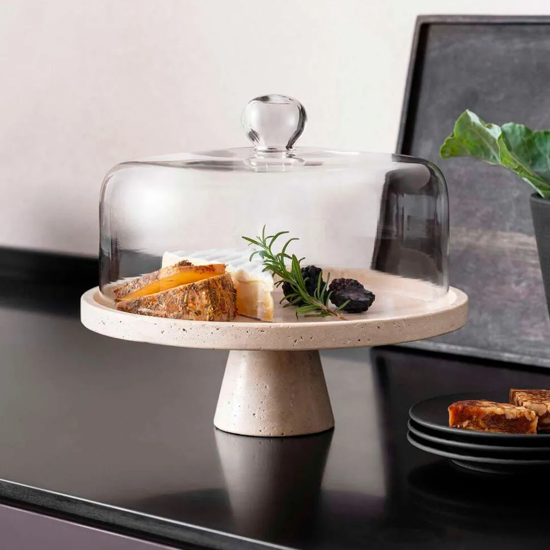 Сервирочная тарелка на ножке