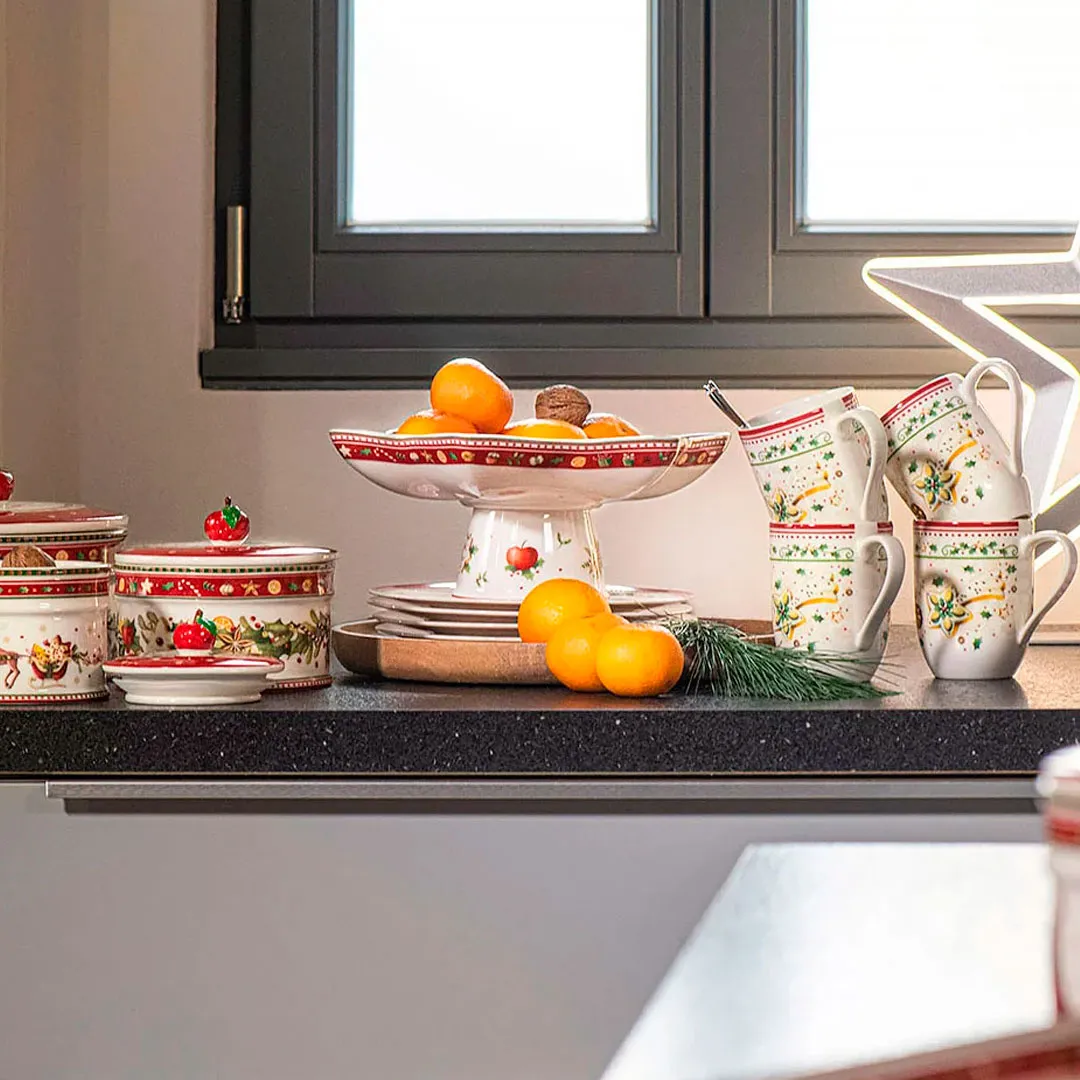 Миска на ножке