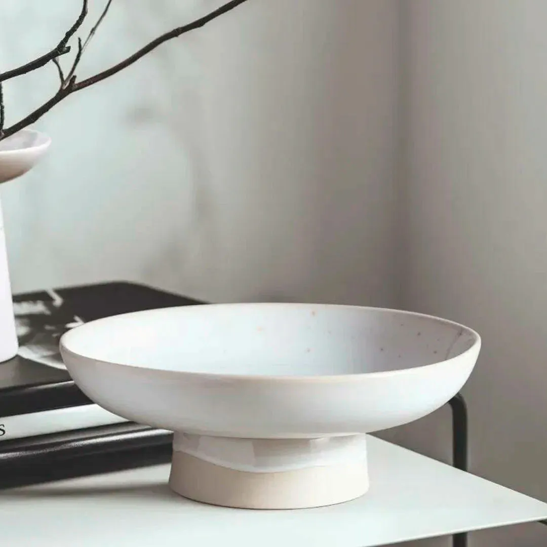 Миска на ножке