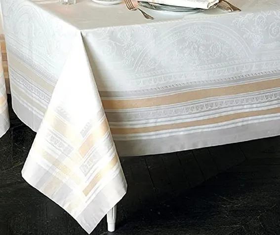 Скатерть GALERIE DES GLACES VERMEIL