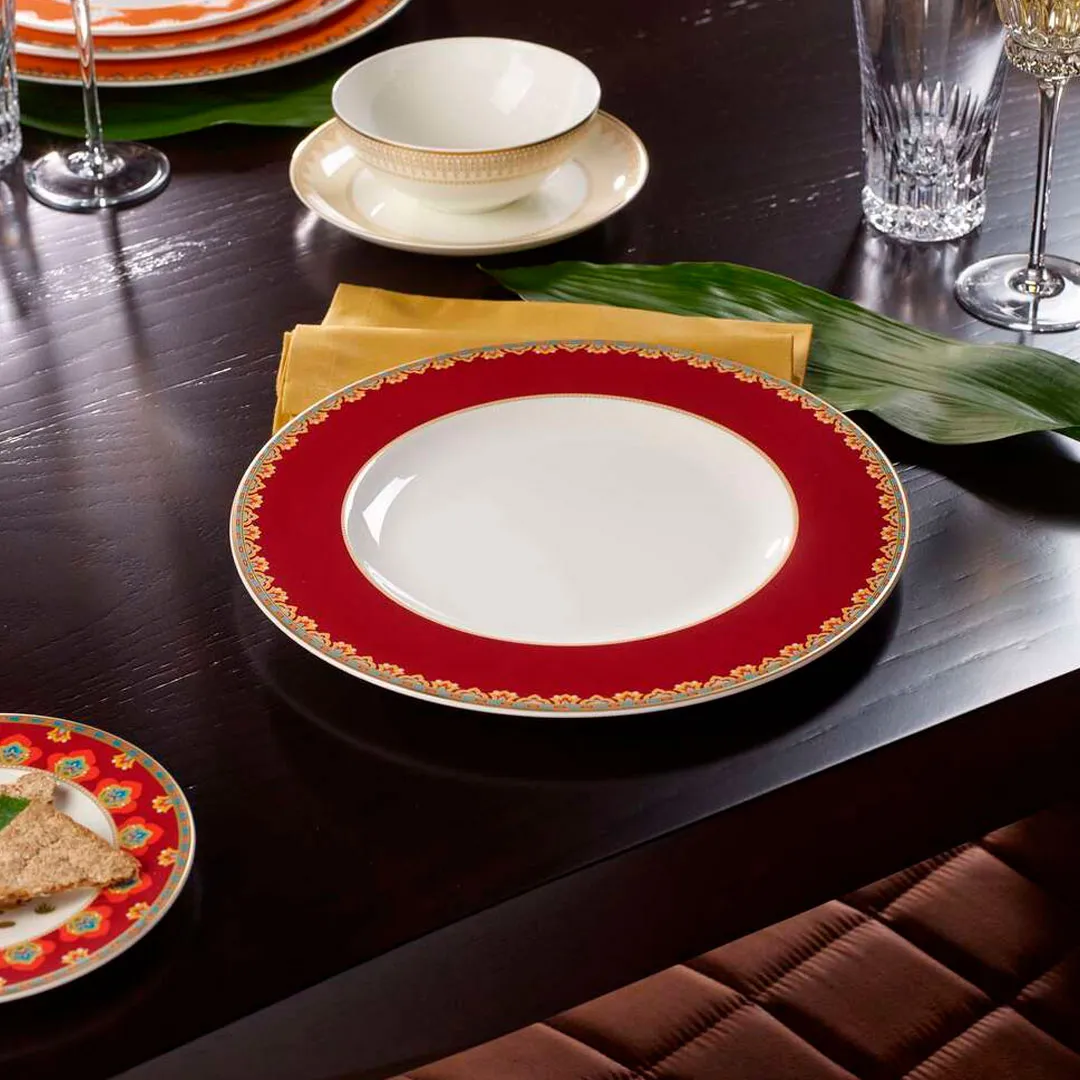 Плоская тарелка