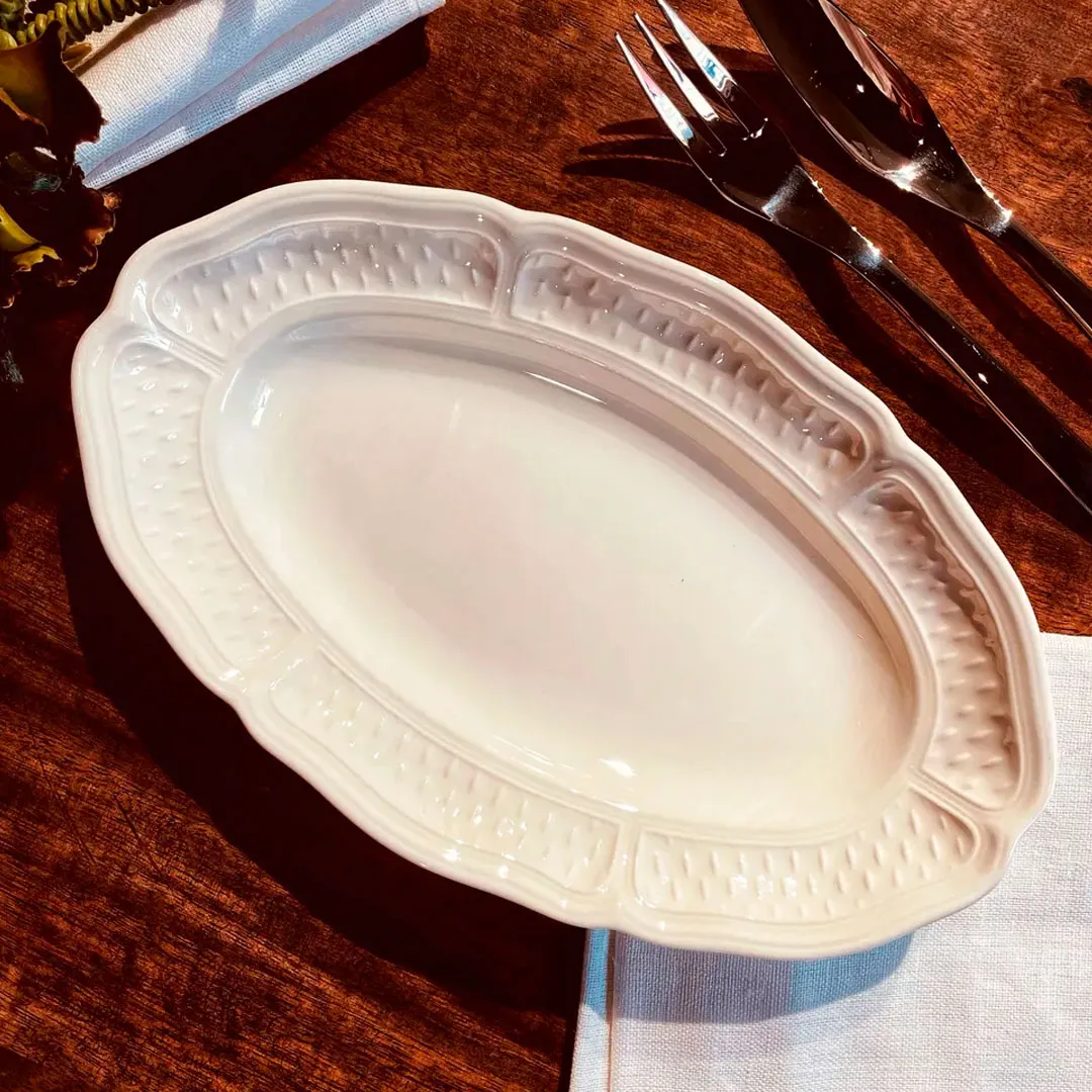 Овальное блюдо