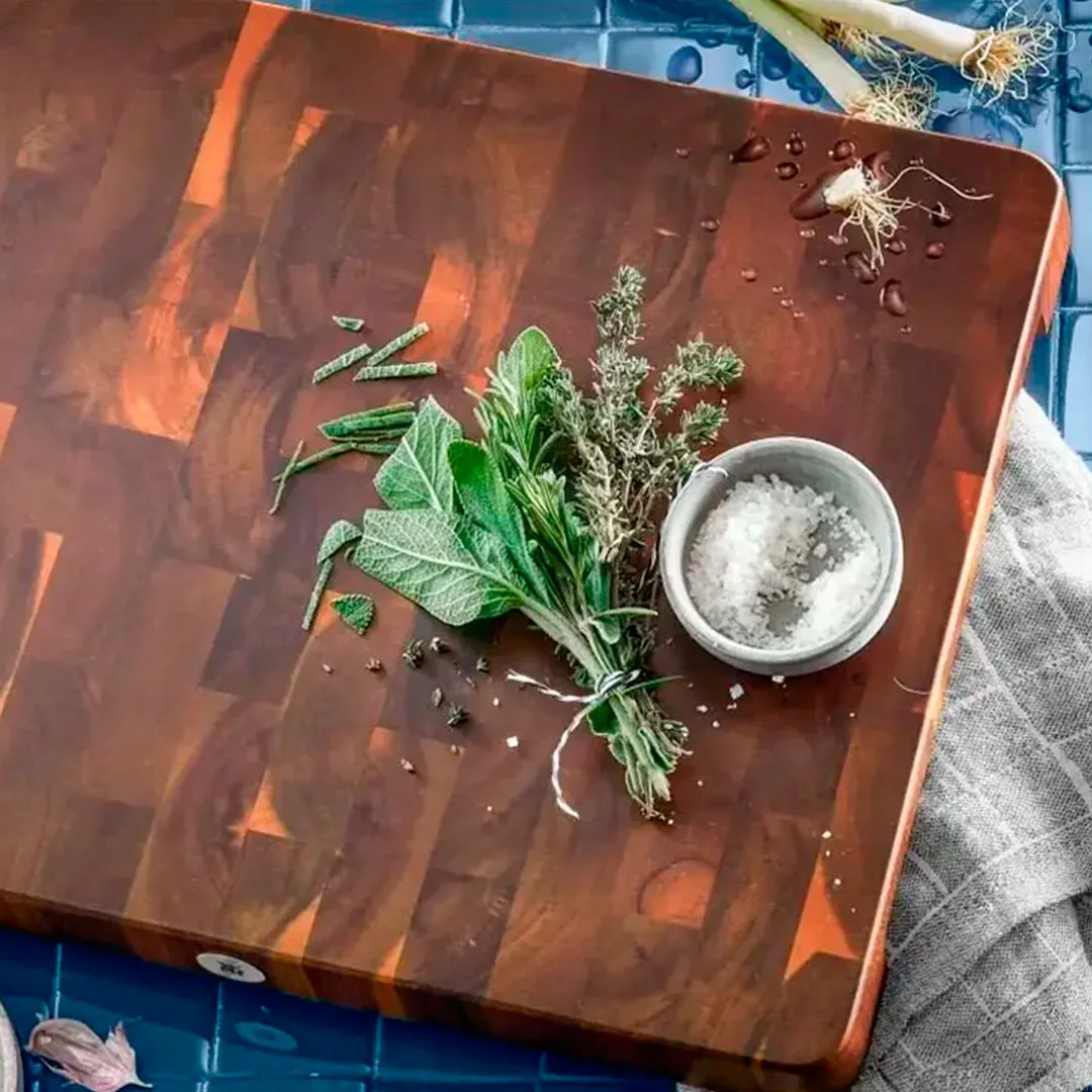 Разделочная доска Acacia 40х32х4 см.