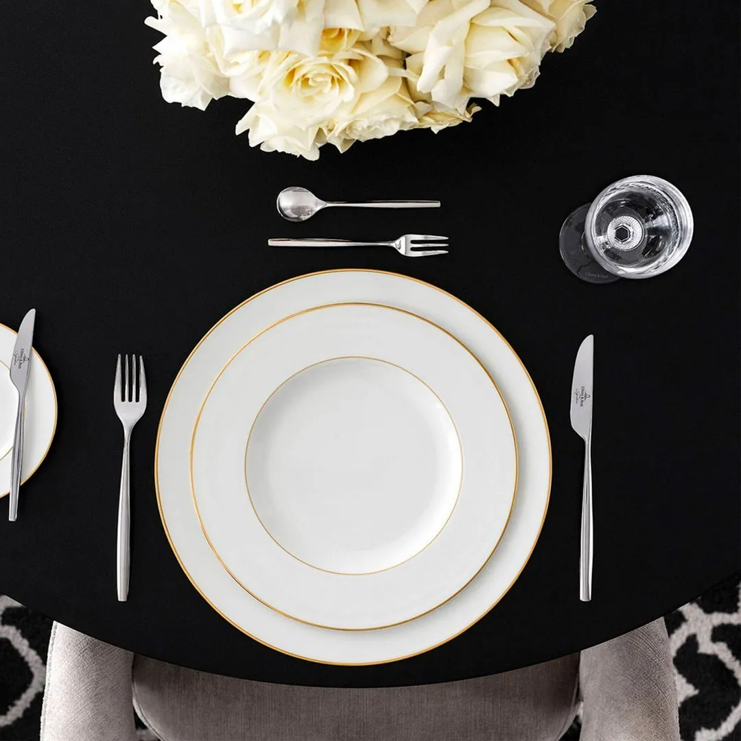 Плоская тарелка